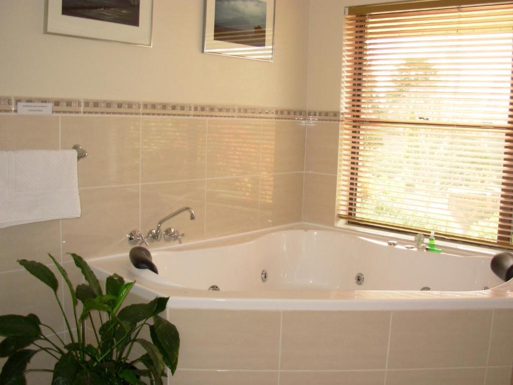 Bathurst Heights Bed & Breakfast Номер фото