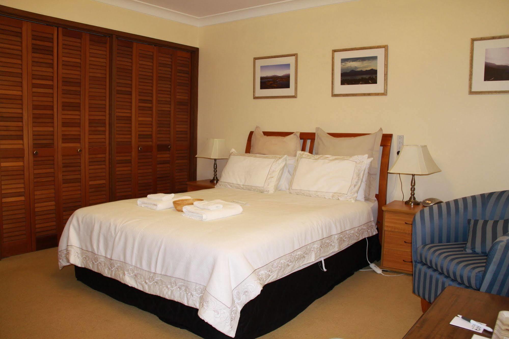 Bathurst Heights Bed & Breakfast Экстерьер фото