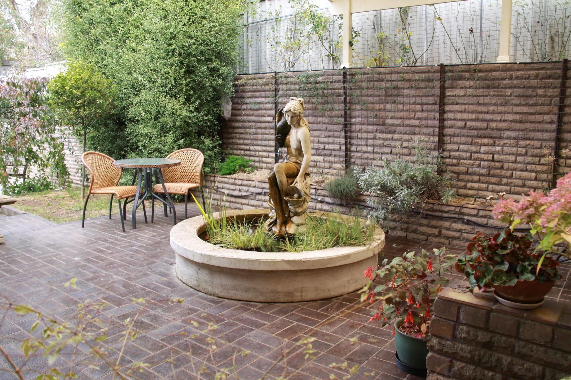 Bathurst Heights Bed & Breakfast Экстерьер фото